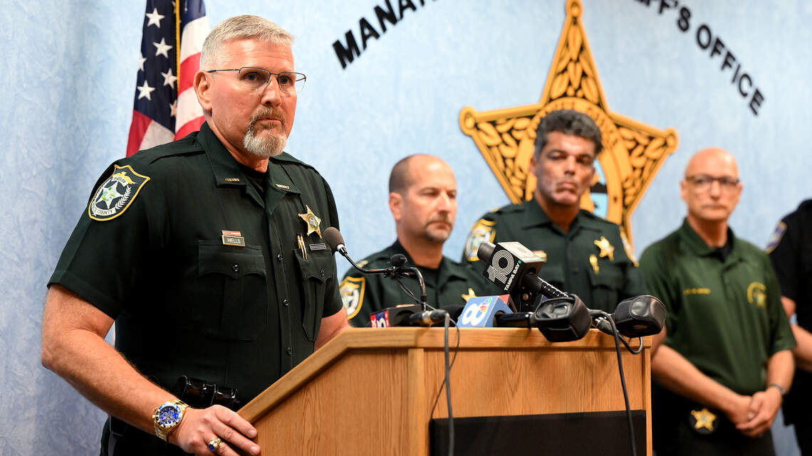 Bradenton man charged with attempted murder after shooting Manatee deputy, sheriff says