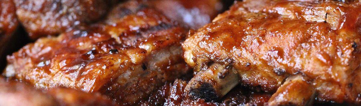 Babrecued ribs at Hickory Hollow Barbecue in Ellenton.