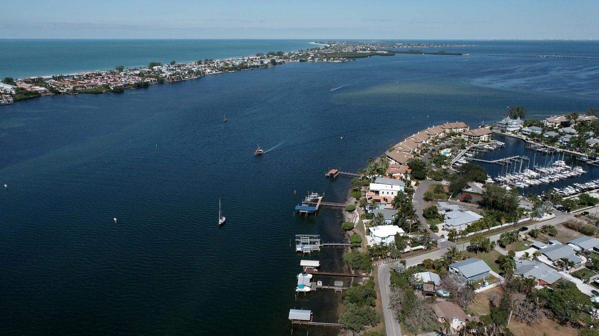 The Florida Department of Environmental Protection has proposed adding Anna Maria Sound to the state’s list of impaired waters due to an overabundance of nutrients in the water. Looking north towards the Anna Maria Island Bridge from the Cortez Bridge, Tuesday, Oct. 17, 2023.