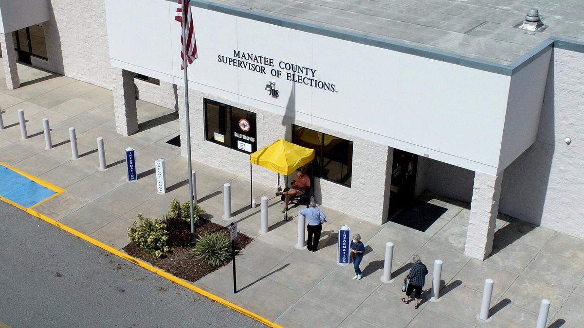 The Manatee County Supervisor of Elections Office, 600 301 Blvd. W., Bradenton, is pictured in this November 2021 Bradenton Herald file photo.