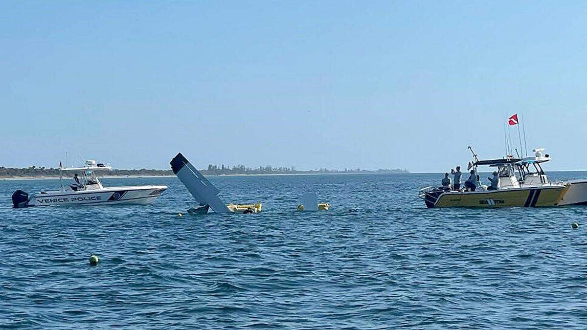 Just after takeoff a single-engine Piper PA-28 Cherokee crashed into the gulf about a third of a mile off of Venice Beach. The plane has been recovered and will be brought to the Higel Marine Park boat ramp in Venice to be transported to the NTSB in Jacksonville.