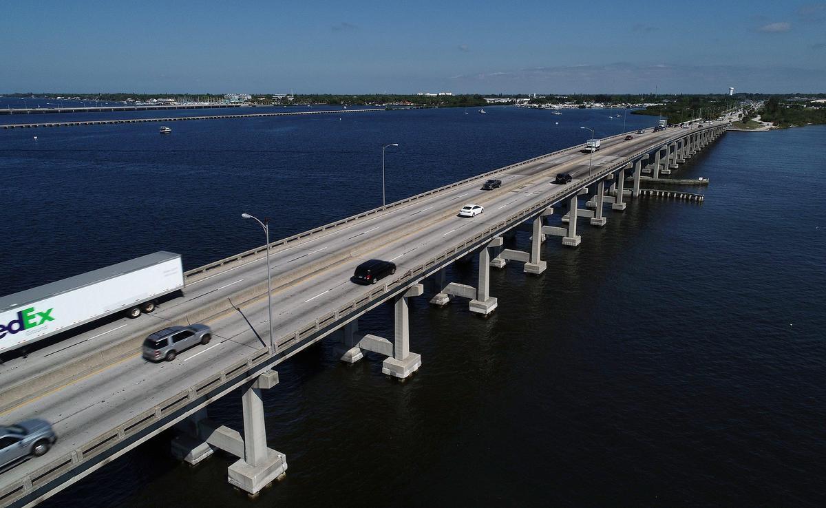 The DeSoto Bridge from the Bradenton side.