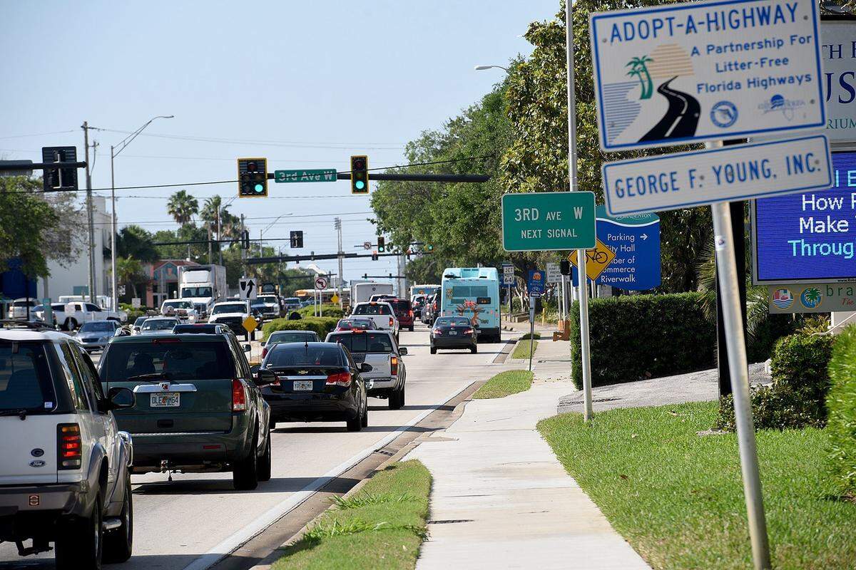 Traffic in Bradenton.
