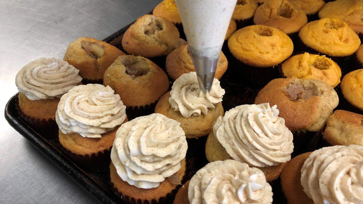 Eli Pavelski recently moved her Edible Elegance by Eli bakery business into a new location at 3985 Cortez Road W., Bradenton.