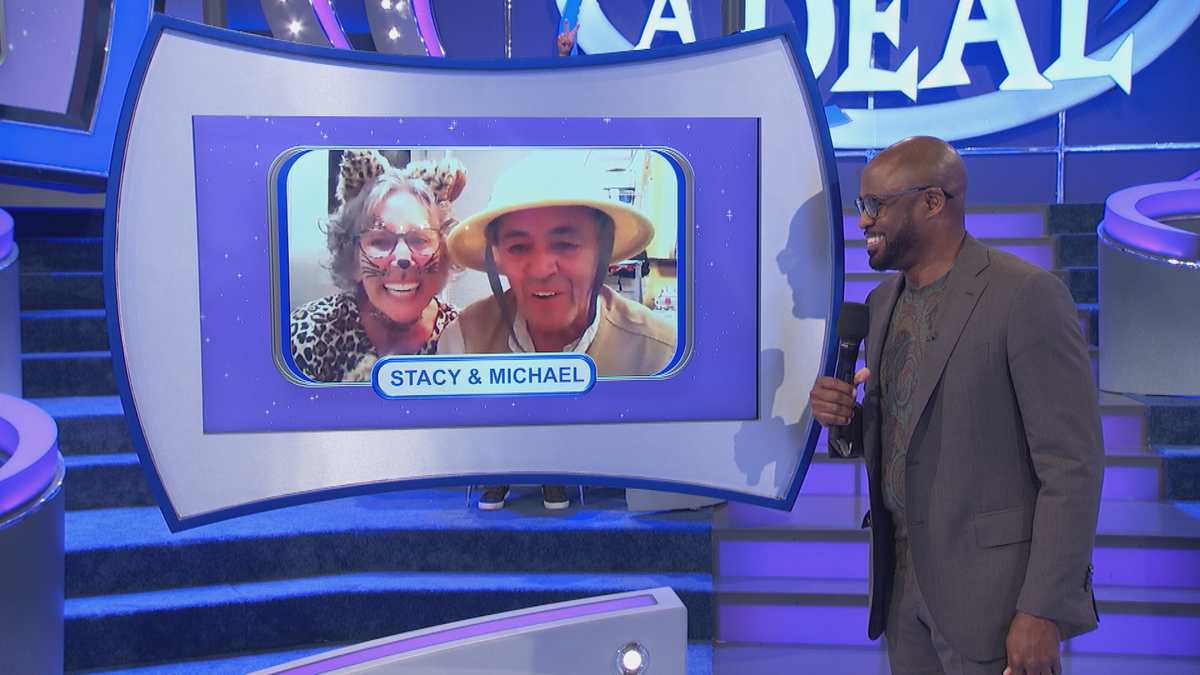 Wayne Brady host of ‘Let’s make a deal’ awards Bradenton couple Michael and Stacy Dunn over $21,180 in cash and prizes, the show aired 3/1/2022.