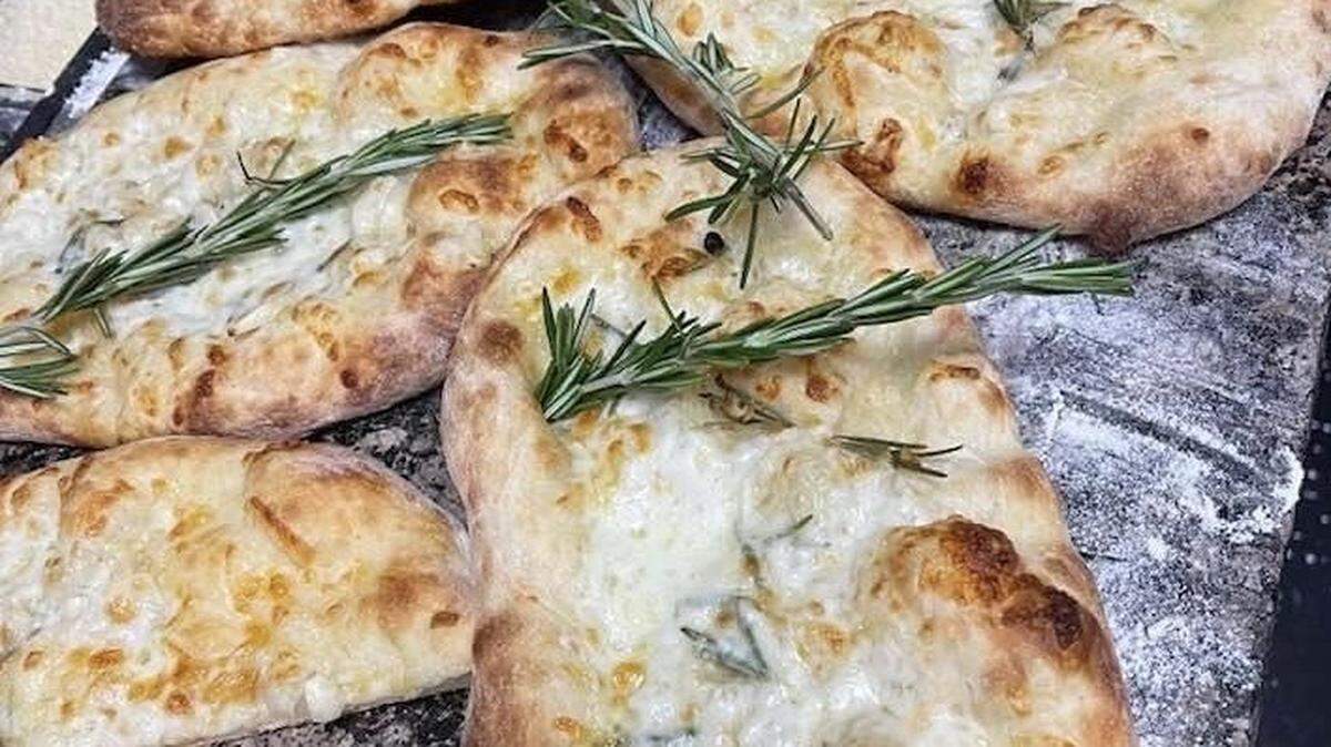 Fusilly’s Kitchen opened in December at 606 Manatee Ave. W., Bradenton, bringing a new Italian gourmet dining experience to the area. The bread is made fresh on the premises.