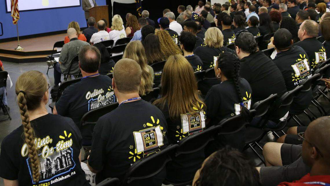 Wal-Mart, Amazon, others speed up deliveries to shoppers 