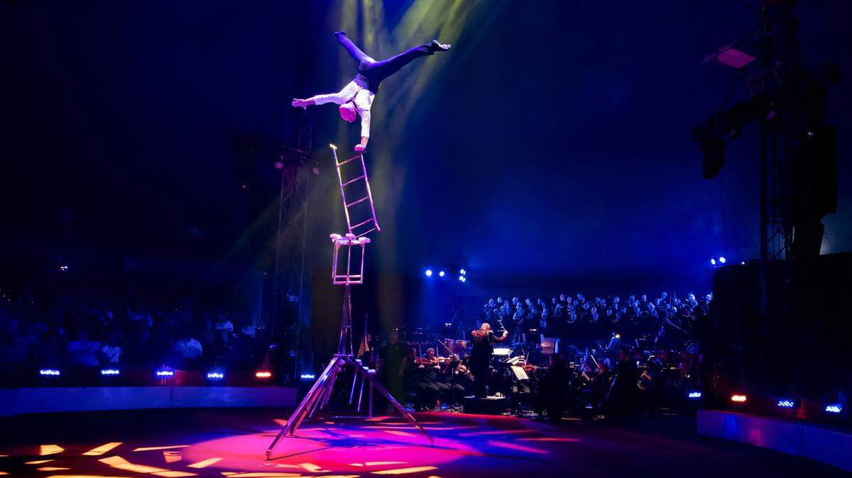 The Circus Arts Conservatory and Sarasota symphonic chorus Key Chorale will partner up for a magical showcase of circus arts set to live music in Cirque des Voix at Nathan Benderson Park, March 18-20, 2022.