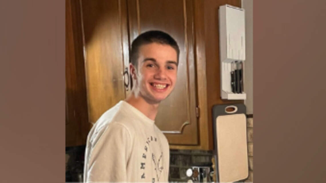 Parrish teen killed after van crashes into building in Wisconsin, police say