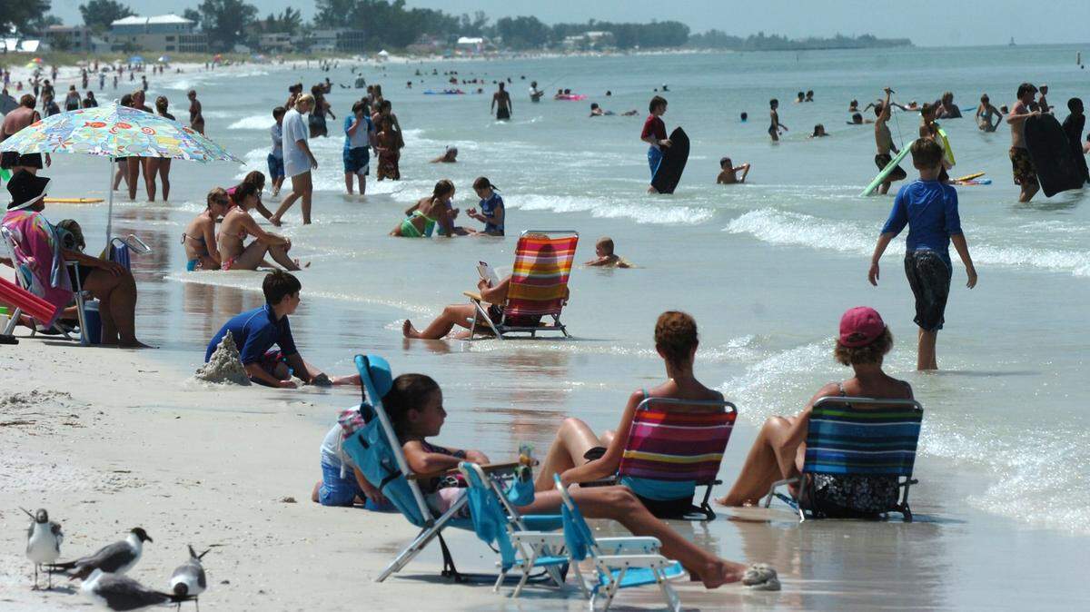 We all know tourists flock to beaches in Manatee County and surrounding areas during the season. During the summer months, it's a lot of Floridians who take to the local beaches.