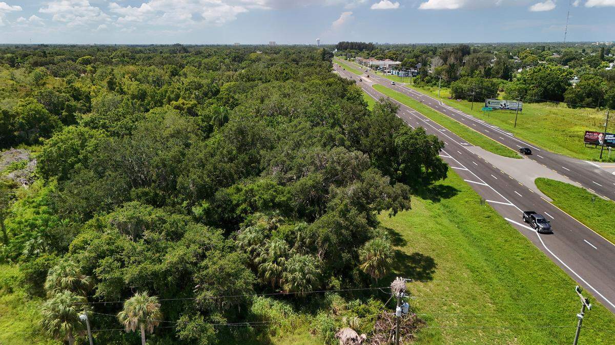 5202 US 19, Palmetto