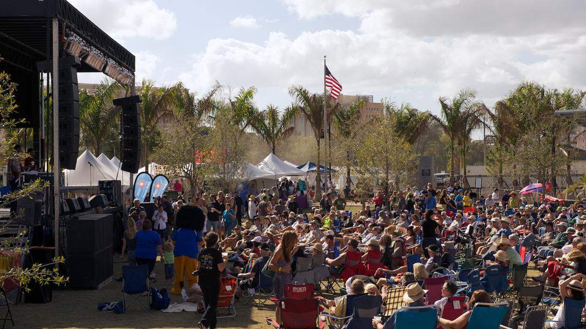 Blues fans gather in front of the stage for the inaugural Bradenton Blues Festival at the Bradenton Riverwalk. 
HERALD FILE PHOTO