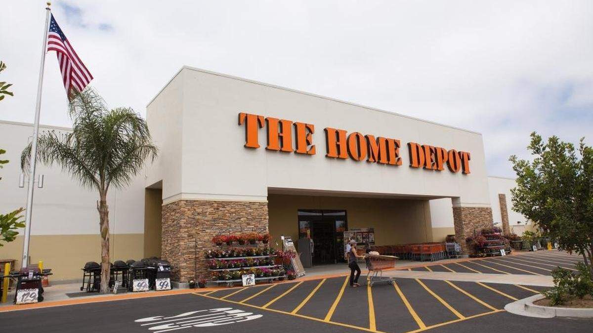 Papework recently filed with Manatee County Development Services shows The Home Depot is planning to build a store off Moccasin Wallow Road and Carter Road in Parrish. Home Depot is seen at 5820 State Road 64 E., Bradenton, in a file photo from 2013.