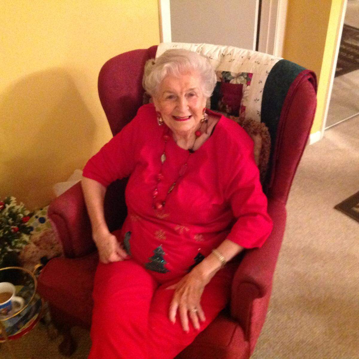 Jeanne Oliver, died recently at age 100. She was twice executive director of the Manatee County Girls Club.