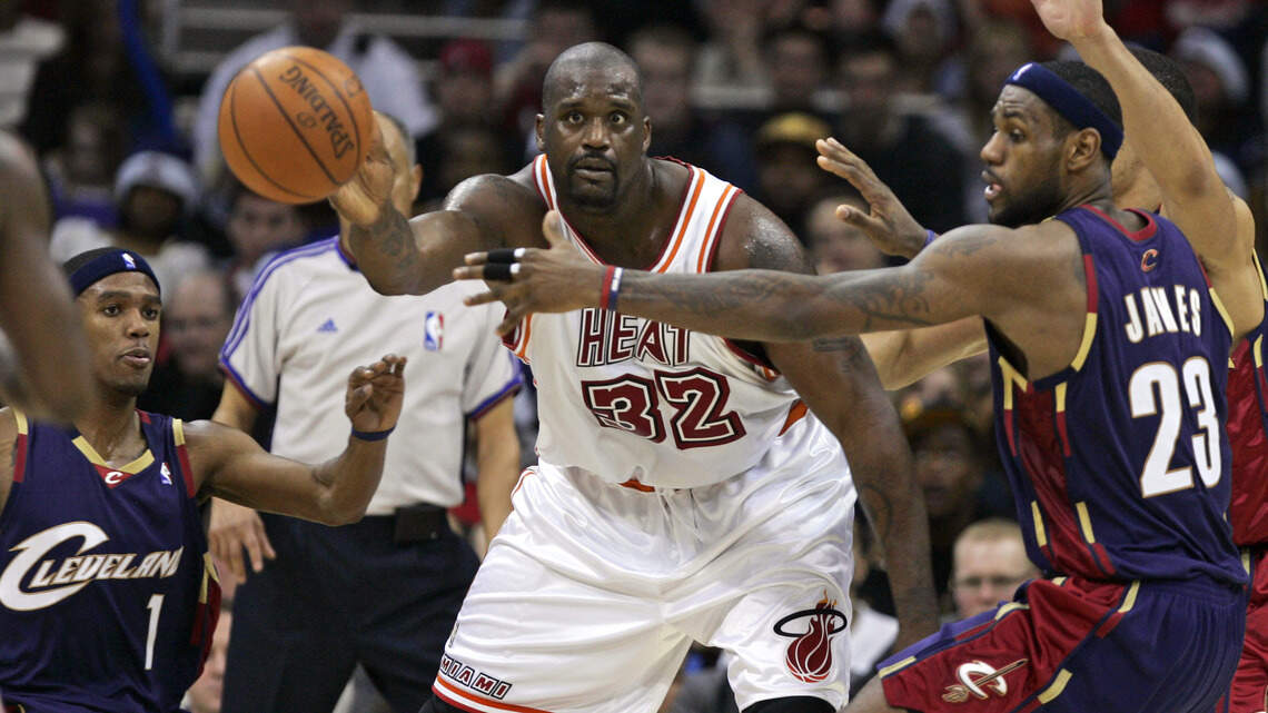Shaq joined Heat 16 years ago today. The day before he helped a stranded driver in Fla.