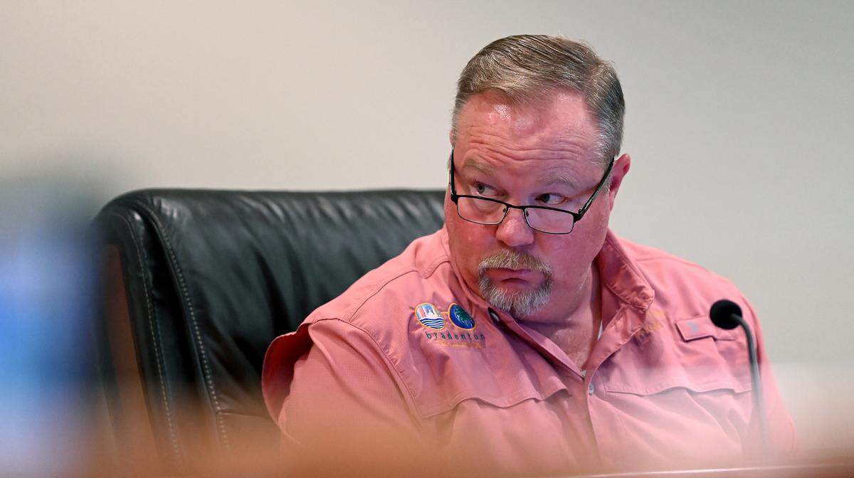 Mayor Gene Brown at a meeting discussing possible locations for the new Bradenton City Hall on Feb. 16, 2023.