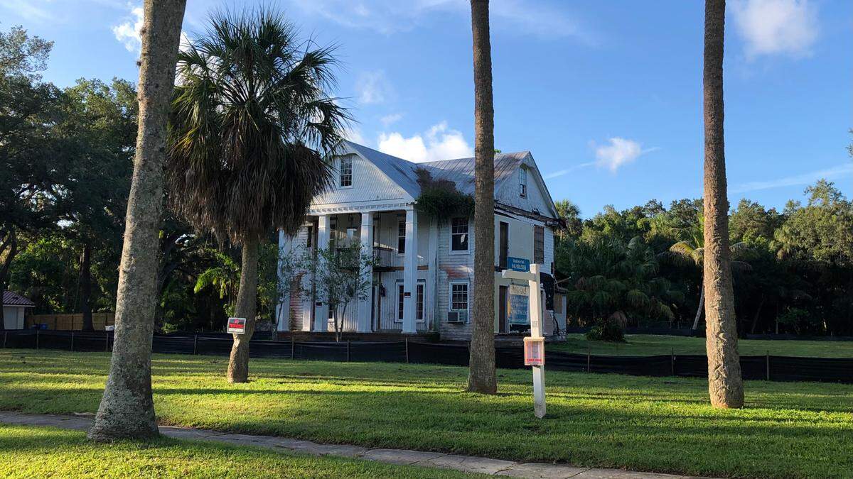 6/22/2021--The median price for existing single-family homes in the Bradenton area in June was $405,305, a year- over-year increase of 24.7 percent. Condos saw a median price of $280,000, a 31 percent increase.