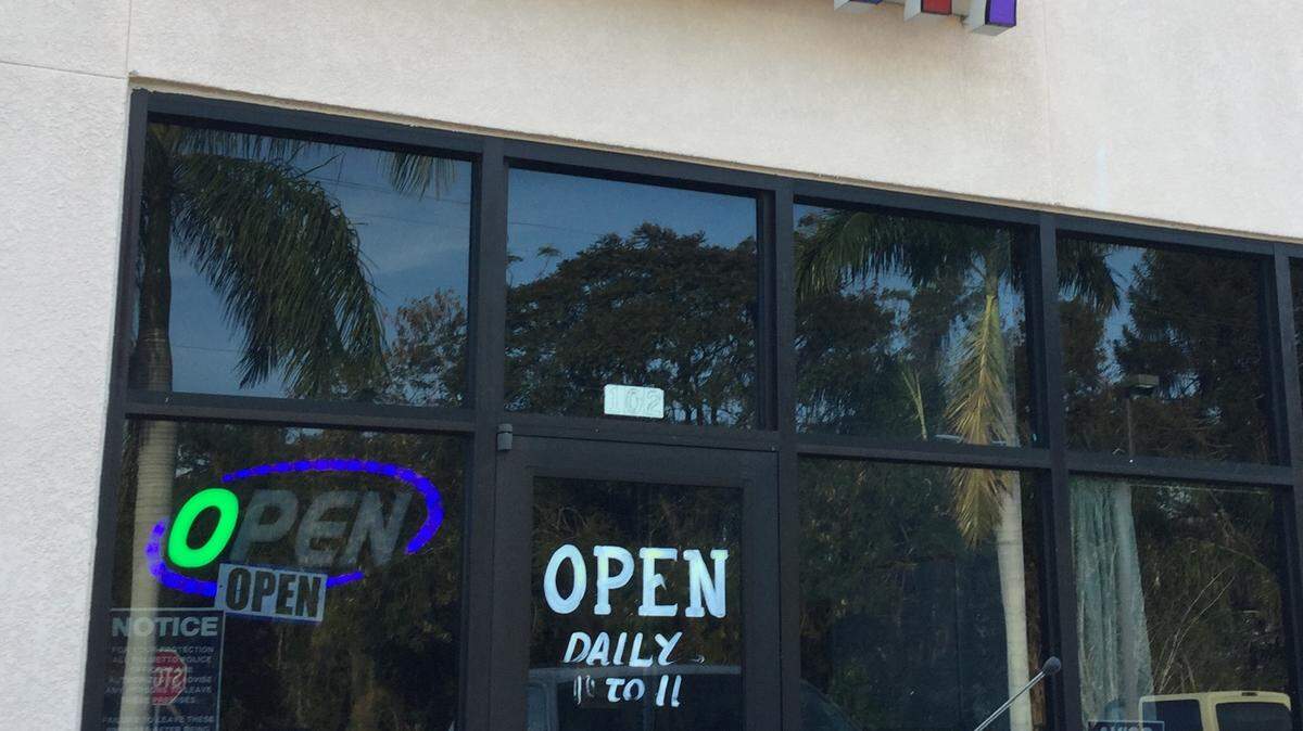 After months of bouncing around the fate of a Palmetto gaming business, the City Commission debates the fate of Hot Spins 777 once again. MARK YOUNG/Bradenton Herald file photo