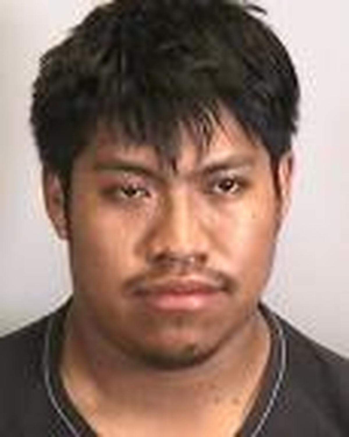 Manuel Perez Perez, DWI with damage, operating a vehicle without a valid license, $620 bond.