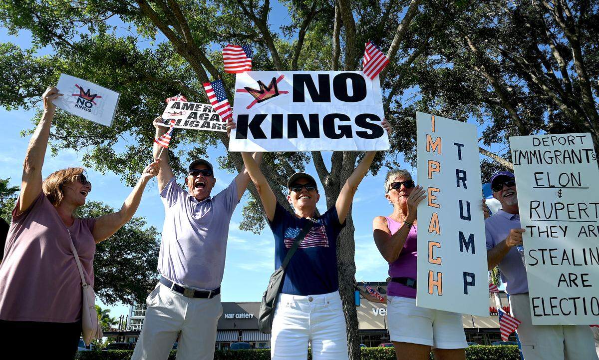 Hundreds attend the No Kings protest organized by Indivisible Manatee near the University Town Center along University Parkway in Sarasota on June 14, 2025.