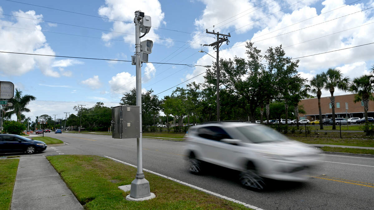 Bradenton school zone speed cameras restart Monday. Here's what to know