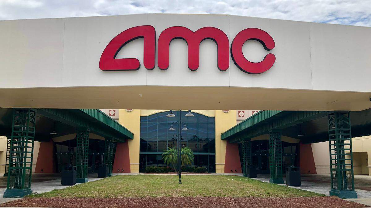 Manatee County Sheriff’s deputies arrested a 16-year-old in connection with a shooting at the AMC Bradenton 20 Cinema.