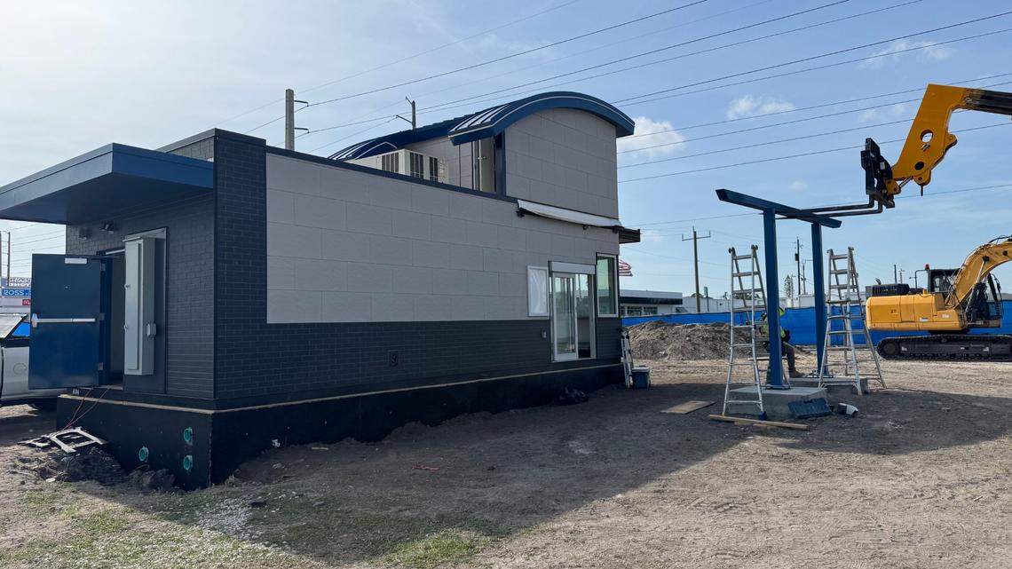 A building ‘popped up overnight’ in Bradenton. It’s for this new coffee chain