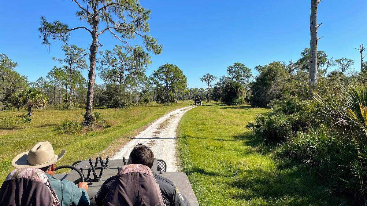 12/8/20-The Manatee County Commission took a buggy tour through the Blackbeard Ranch in Myakka City on Tuesday, December 8, 2020 following a work session on local sustainability and efforts to prevent climate change.