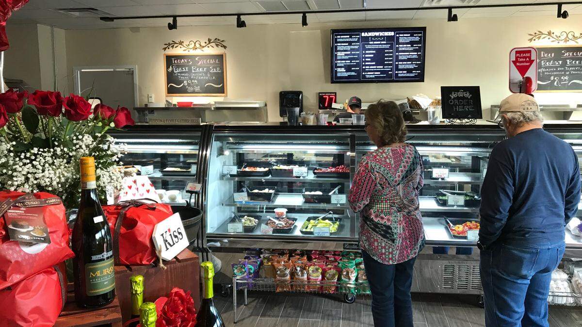 Petrosino’s Italian Deli & Market opened in January at 5913 53rd Ave. E. Among products offered are Roman Pizza, imported specialty Italian food, wine, grocery market items, Italian cookies, premium cakes, and fresh Italian bread.
