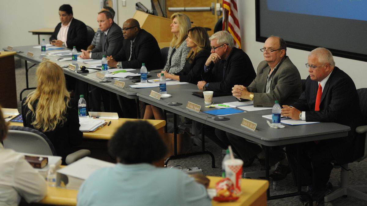 State College of Florida Board members prepare to vote on a final draft to end tenure policies at the college despite objections from the school's faculty. 
 GRANT JEFFERIES/Bradenton Herald