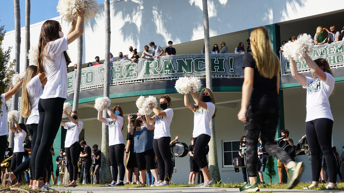 05/27/21 -- Students at Lakewood Ranch High School celebrate two state champions on Thursday morning, the last day of the 2020-21 school year for Manatee County’s public school students.