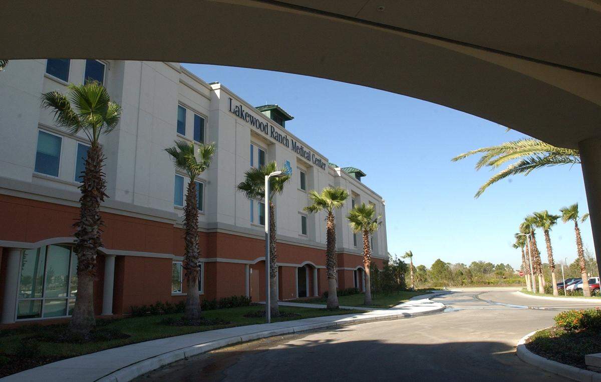 A drive-by parade to honor health care workers battling the COVID-19 pandemic at Lakewood Ranch Medical Center is planned for June 18.