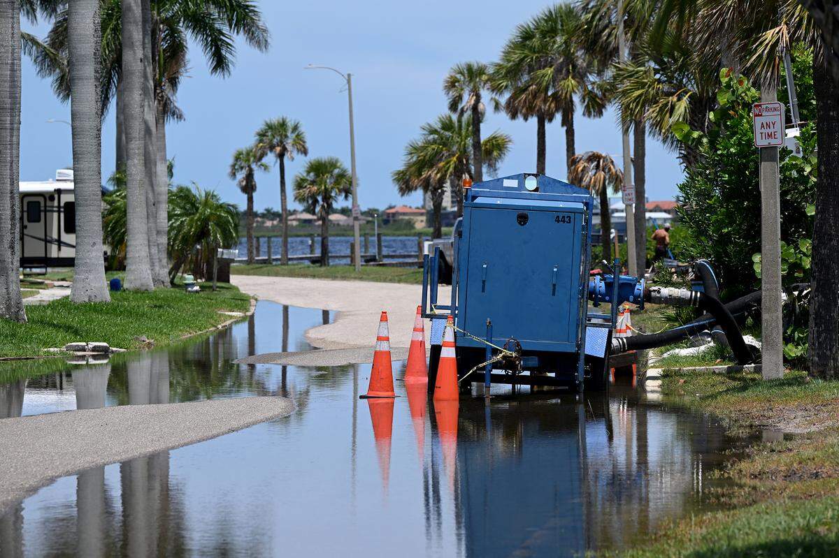 The City of Bradenton has plans to build a temporary lift station to replace a failing one in use since the 1950’s on land 2052 Riverside Drive East in Bradenton. This pump has been on site across from the proposed lift station for years, according to resident Robert Seybold, to take care of constant street flooding from the Manatee River. Photo taken on June 26, 2025.