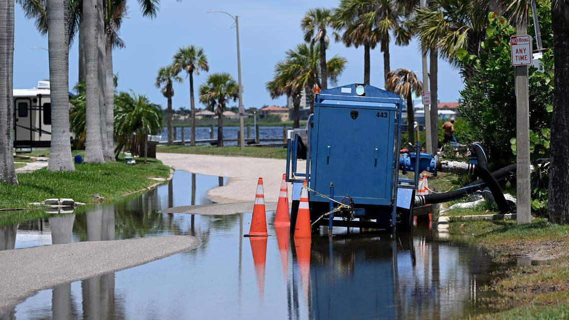 ‘We’re anxious.’ Bradenton neighbors call on city to speed up sewage fixes