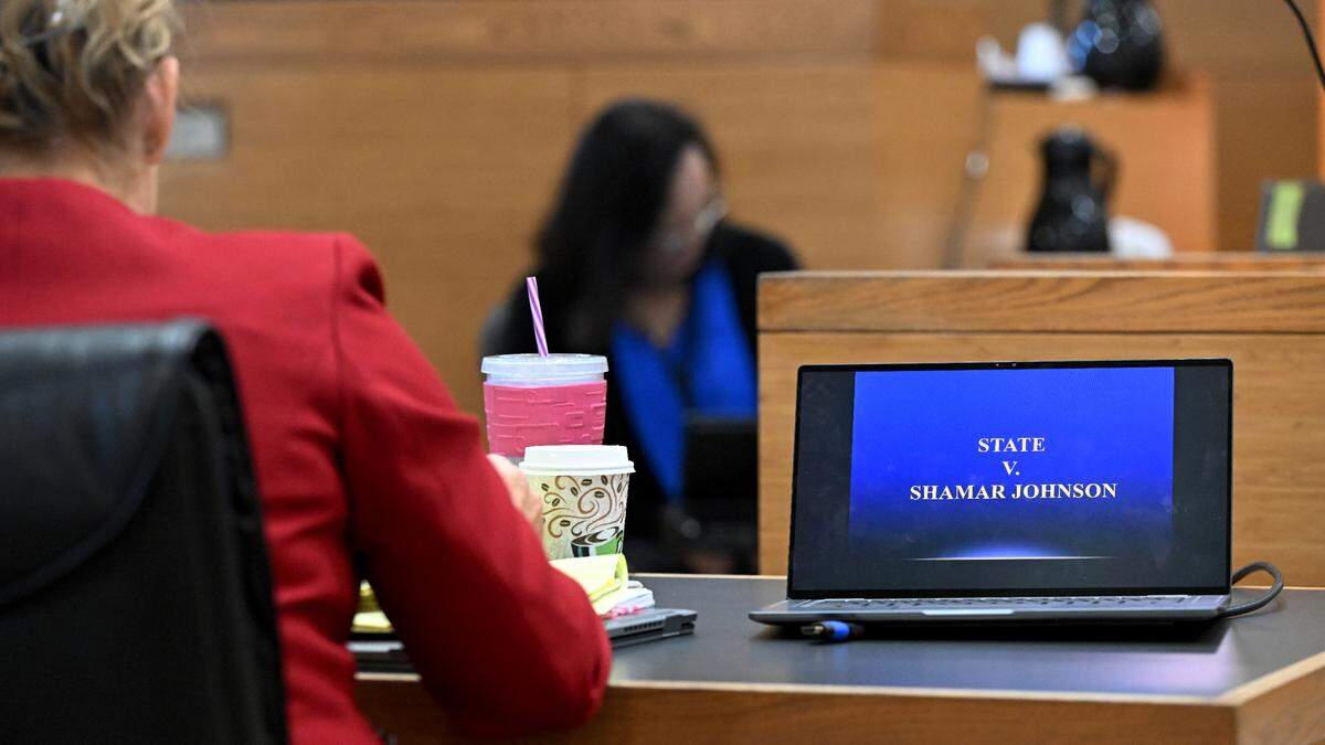 Shamar Johnson awaits the verdict during his trial at the Manatee County Judicial Center, for the 2021 shooting that killed Cecil Richardson.