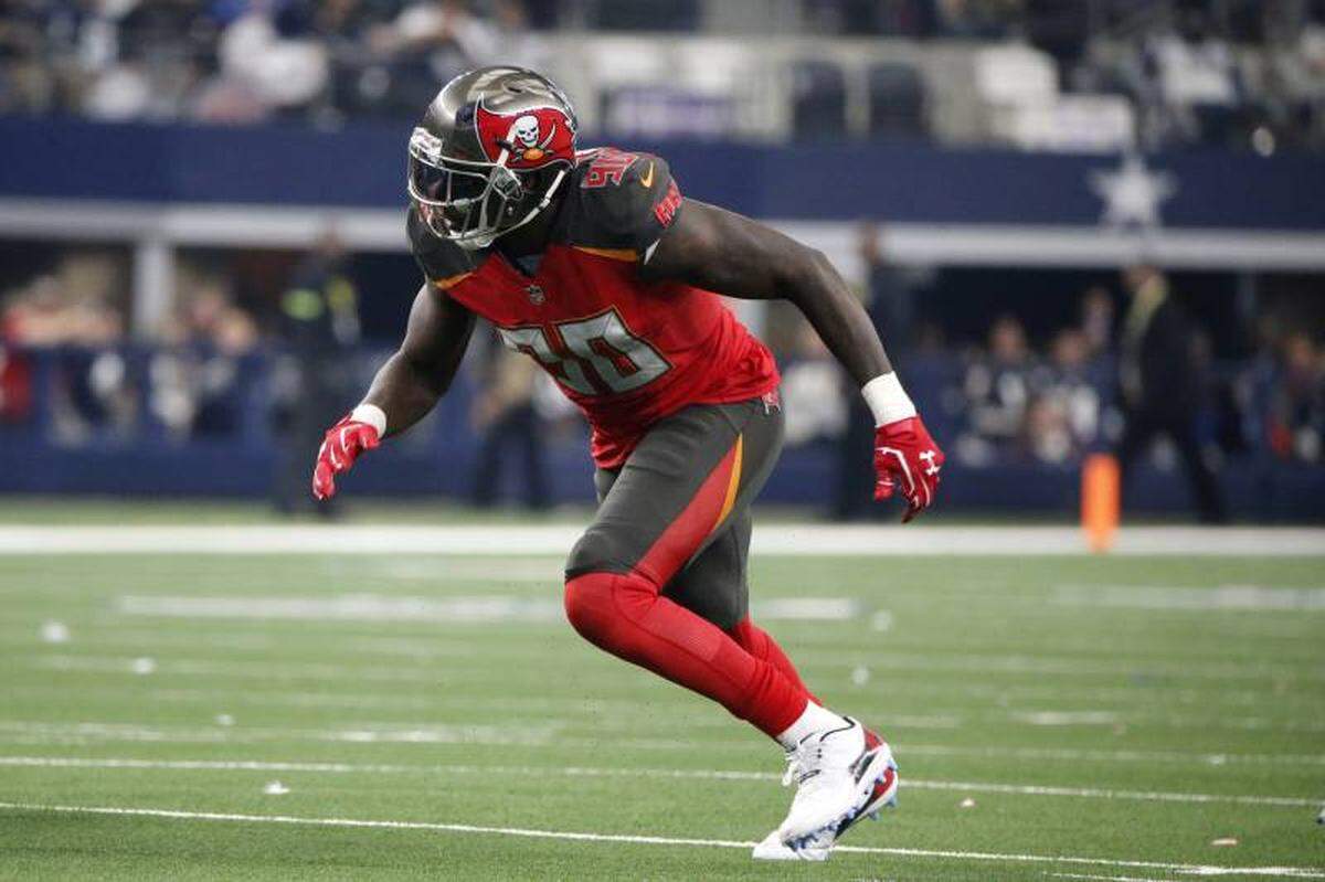 Tampa Bay Buccaneers defensive end Jason Pierre-Paul suffered a neck fracture in a single-car accident last week that could force him to miss the 2019 season, according to ESPN’s Adam Schefter.