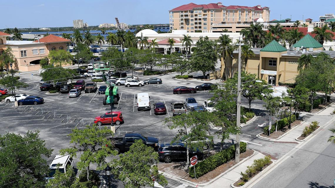 The City Centre Parking Lot at 3rd Avenue West between 10th and 12th Streets will be closed beginning April 16th for construction of the new City Centre Parking Facility.