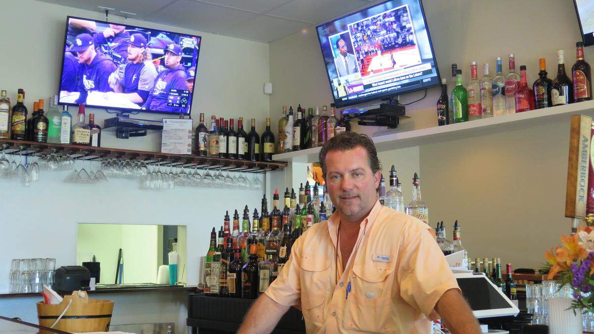 Just a few months after opening The Clam on 59th, the restaurant closed. New owners are planning to open an Italian restaurant next week.