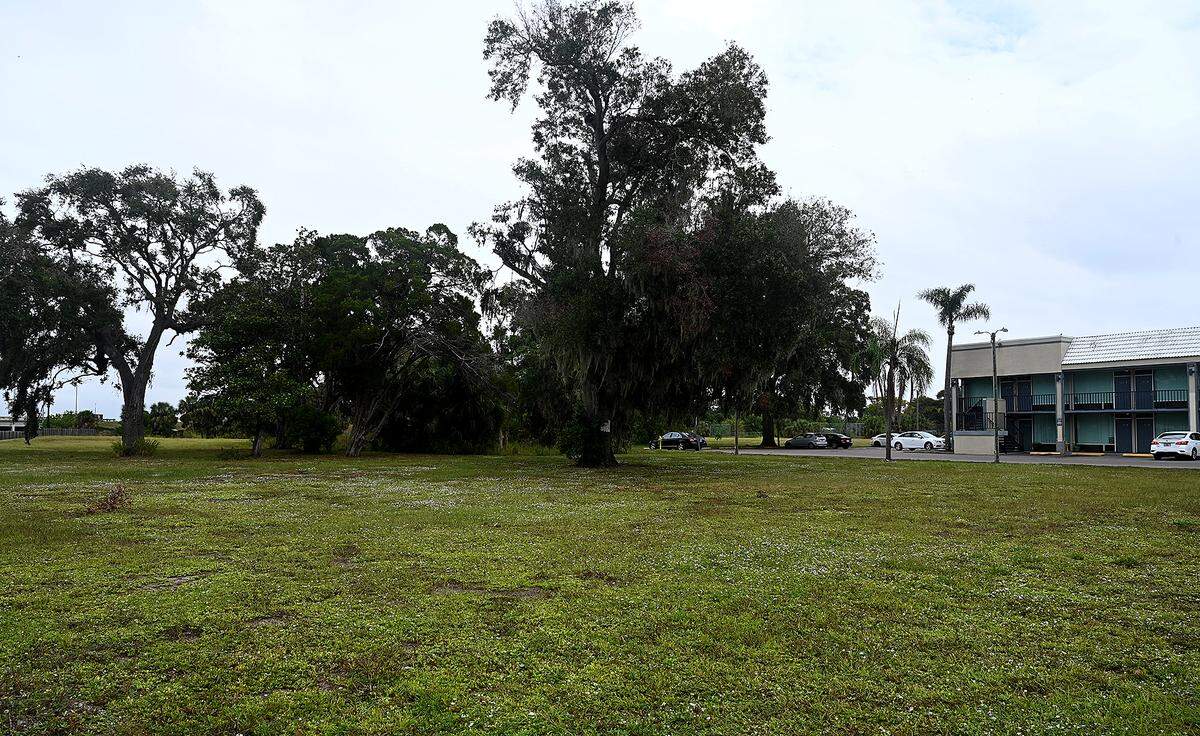 Manatee County officials approved a $3.5 million loan to help cover the construction of The Nest at Robin’s Apartments, a Bradenton apartment complex looking to provide 182 affordable housing units.