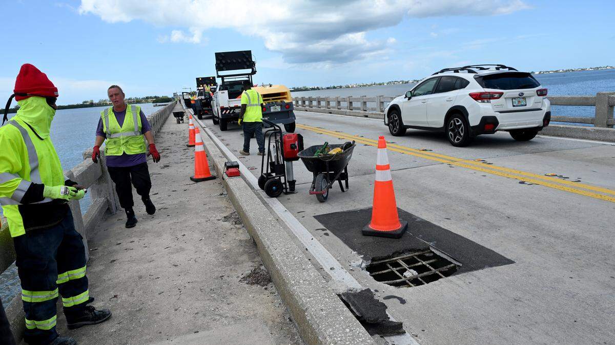 The eastbound lanes of the Manatee Avenue Bridge were closed Wednesday afternoon as emergency repairs are needed to fix a hole in the bridge, according to the Florida Department of Transportation.