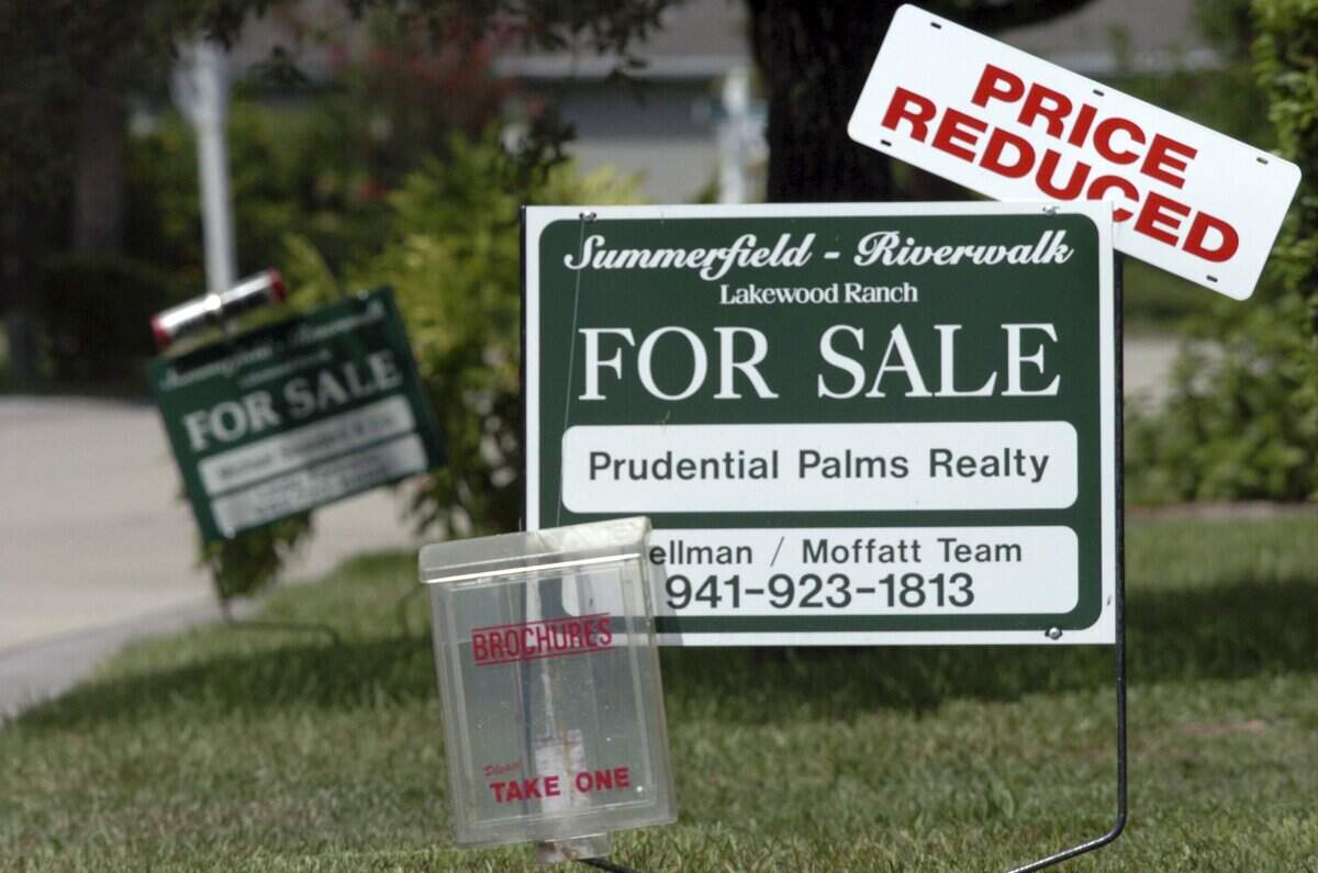 The median price for existing single-family homes in Manatee County increased to $305,000 in May, according to the Realtor Association of Sarasota and Manatee.