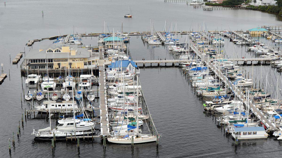A national marina operator based out of Dallas is seeking to purchase the leasing rights to the Regatta Pointe Marina. The deal includes the Riverhouse Reef & Grill restaurant, but the current restaurant operators will remain as part of the new leasing deal that involves Safe Harbor Marinas and the city of Palmetto.