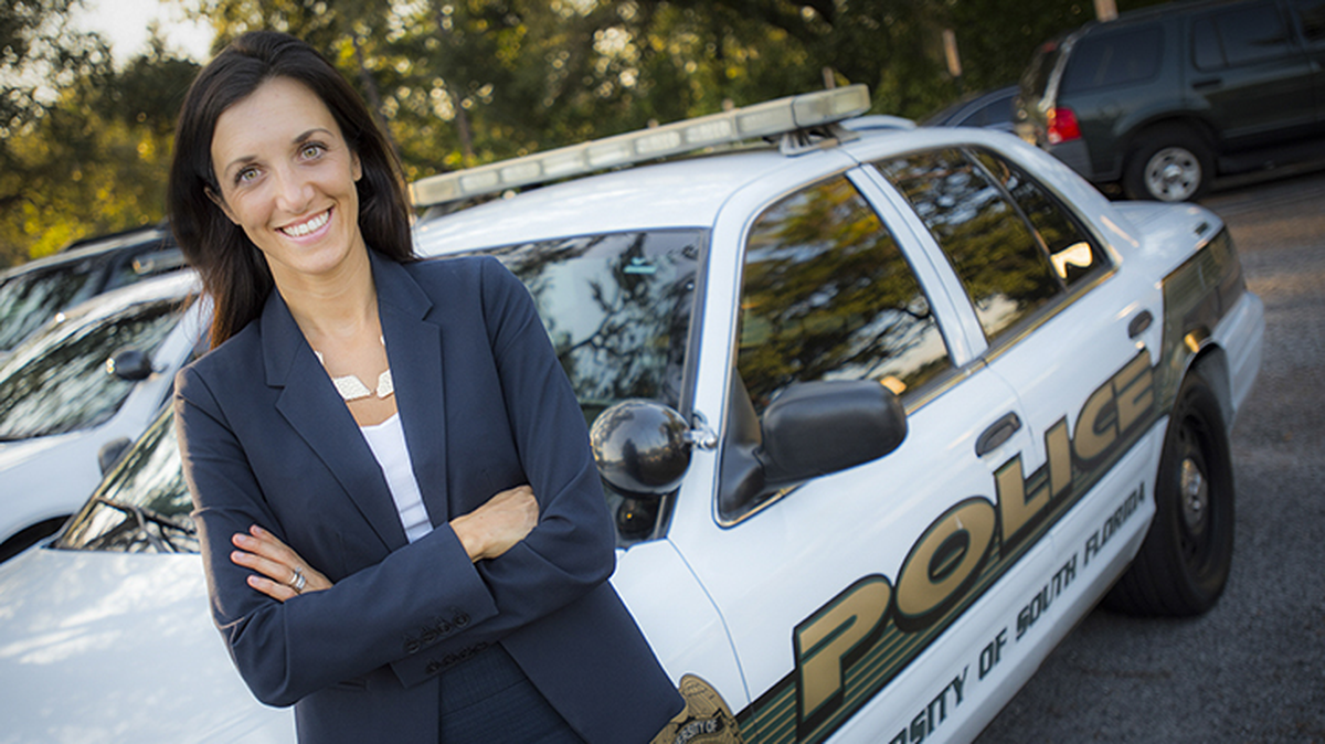 USF criminology professor Bryanna Fox, who is a former FBI agent, and five students interview convicted killers to create psychological profiles in the new Hulu show, “The Lesson is Murder.”