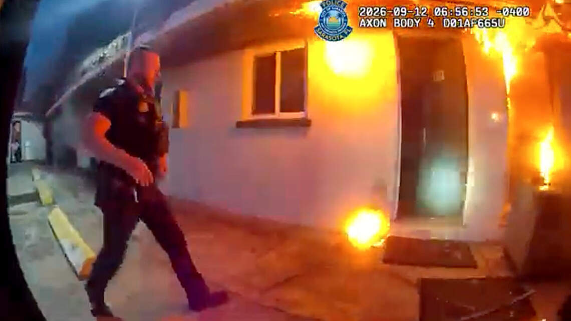 Bodycam video shows Sarasota police evacuating guests from hotel fire