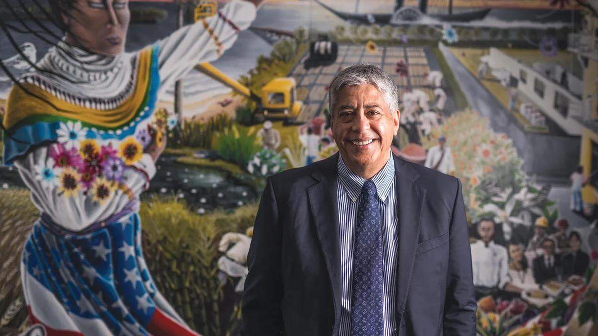 For the past eight years, Hector Tejeda has assisted first-generation Latin and Hispanic students from Manatee and Sarasota counties in achieving their educational goals.