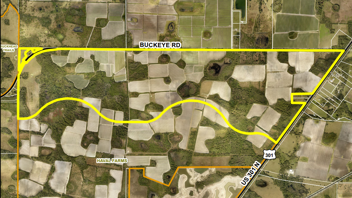 Lennar Homes says it will work with Manatee County Government to improve the condition of a 3.2-mile stretch of Buckeye Road along the northern boundary of a new 2,400-home housing project just west of U.S. 301 in Parrish.