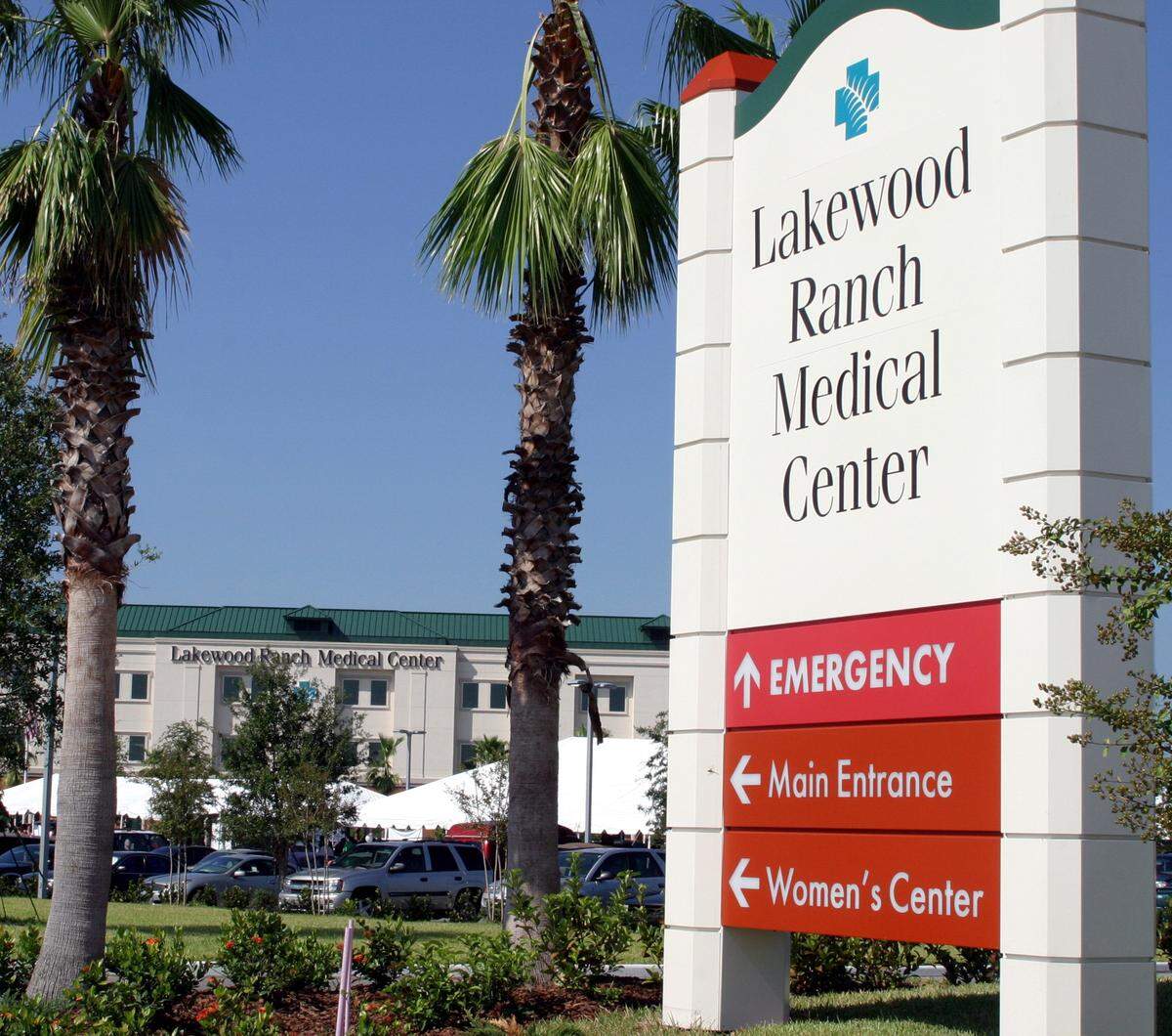 A computer hack is keeping computers offline for fifth day at Manatee Memorial Hospital, Lakewood Ranch Medical Center and other United Health Services facilities.