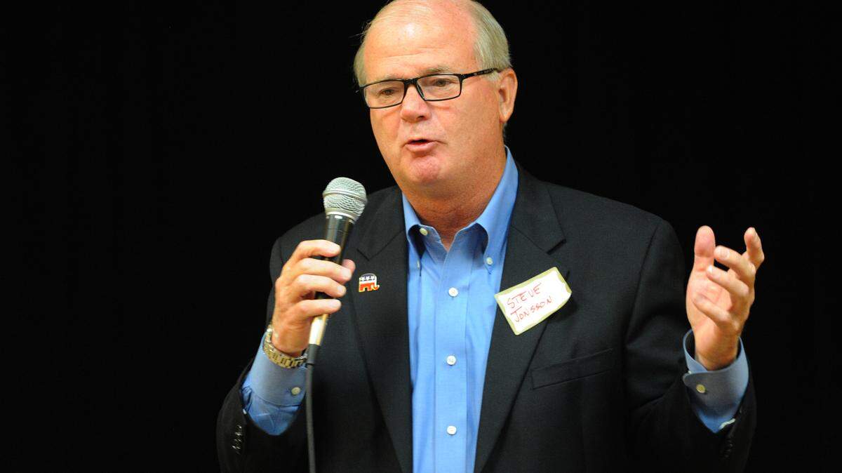 Manatee County District 3 commission candidate Steve Jonsson answers questions during a Manatee County Republican Club luncheon Friday at Renaissance on 9th. The program offered Republican county commission candidates an opportunity to address key issues in the county. 
 GRANT JEFFERIES/Bradenton Herald