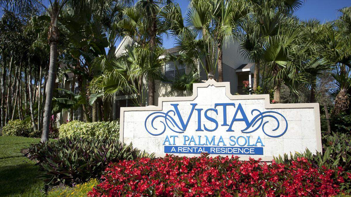 The 340-unit Vista at Palma Sola sold in late December for $43 million to a Los Angeles buyer, just 18 months after it last sold. MATT M. JOHNSON/Bradenton Herald