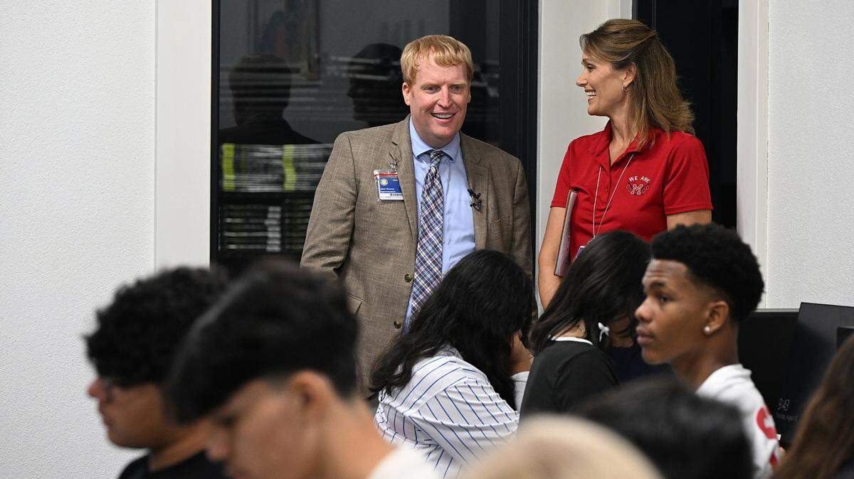 Manatee School District’s new superintendent Jason Wysong tours Manatee High on the first day of school. Wysong started the day at the Matzke Bus Fleet center then toured four schools.